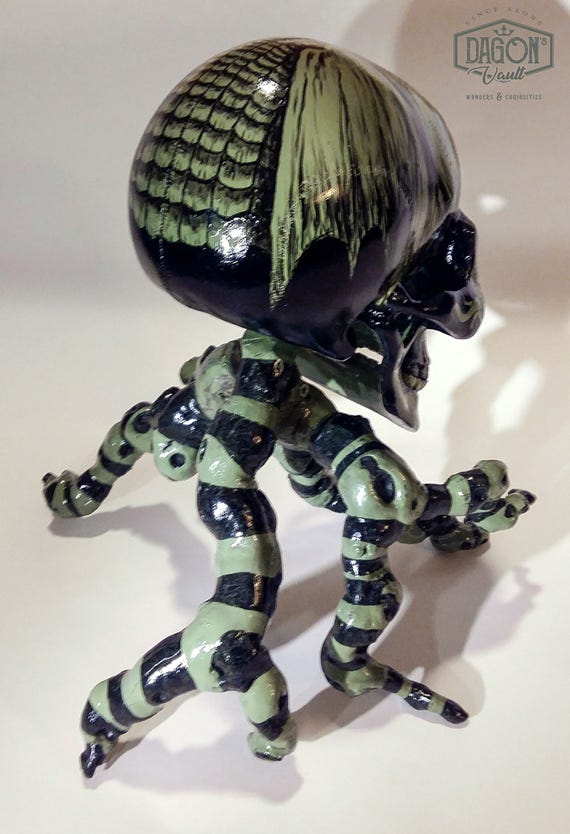 Cthulhu skull : peinture acrylique sur crâne en métal et sarments de vigne